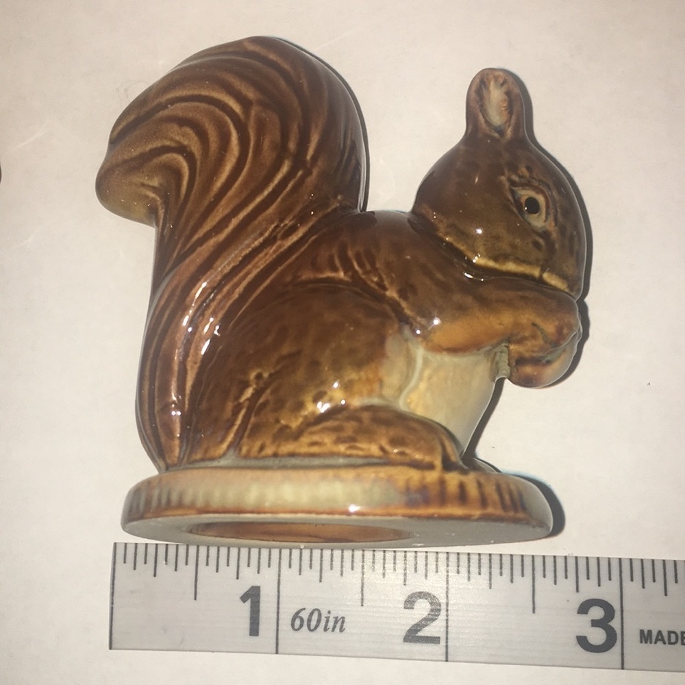 Vintage Brown Squirrel Salt & Pepper Shakers - Picture 6 of 6